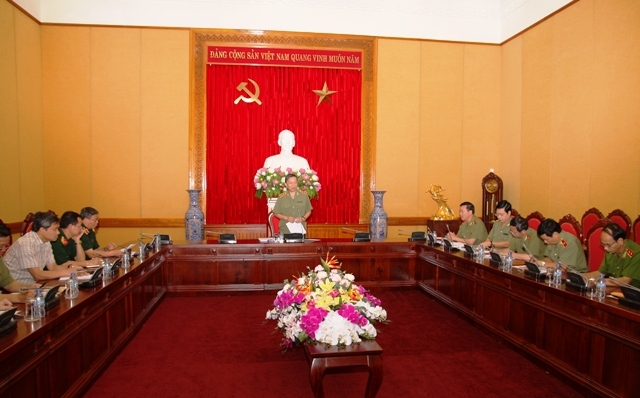Thượng tướng Tô Lâm, Thứ trưởng Bộ Công an phát biểu chỉ đạo cuộc họp.
